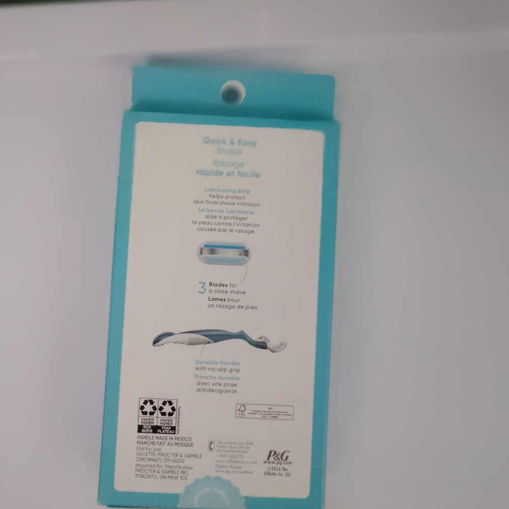 VENUS Blue Razor - Picture 2 of 2